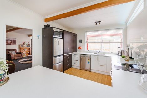 Photo of property in 1 Chilton Grove, Hokowhitu, Palmerston North, 4410