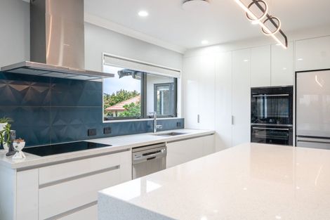 Photo of property in 13 Claverton Grove, Churton Park, Wellington, 6037