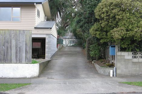 Photo of property in 12 Churchill Avenue, Hokowhitu, Palmerston North, 4410