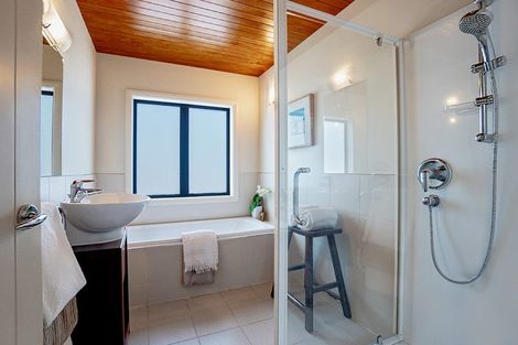 Photo of property in 388 Pine Valley Road, Dairy Flat, Silverdale, 0992