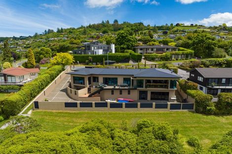 Photo of property in 809 Acacia Bay Road, Acacia Bay, Taupo, 3330