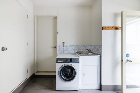 Photo of property in 86a Moore Street, Leamington, Cambridge, 3432