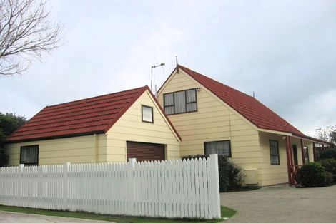 Photo of property in 16 Chadwick Place, Highbury, Palmerston North, 4412