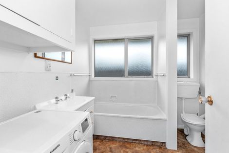 Photo of property in 2/5 Clyde Road, Upper Riccarton, Christchurch, 8041