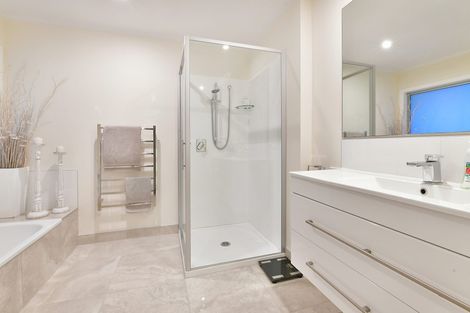 Photo of property in 46 Matakatia Parade, Matakatia, Whangaparaoa, 0930