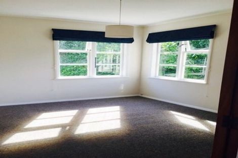 Photo of property in 168 Sutherland Road, Lyall Bay, Wellington, 6022