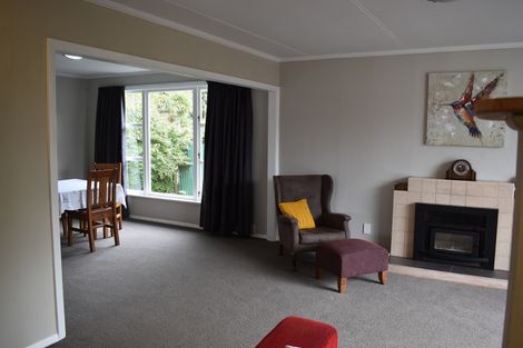 Photo of property in 75 Victoria Street, Carterton, 5713