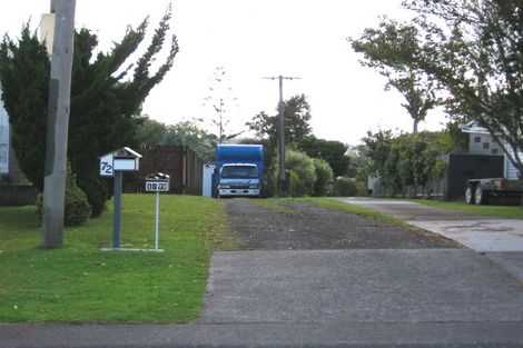 Photo of property in 1/72 Gloria Avenue, Te Atatu Peninsula, Auckland, 0610