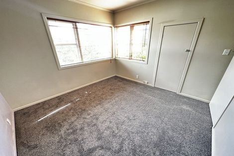 Photo of property in 93 Sylvan Avenue, Northcote, Auckland, 0627