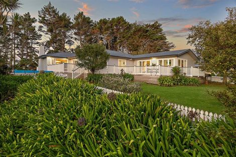 Photo of property in 603 Peak Road, Helensville, 0875