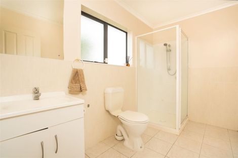 Photo of property in 8 Sid Place, Mangere, Auckland, 2022