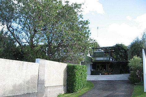 Photo of property in 9 Alton Terrace, Pakuranga Heights, Auckland, 2010