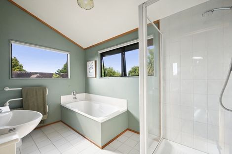 Photo of property in 22 Wychwood Crescent, Springfield, Rotorua, 3015