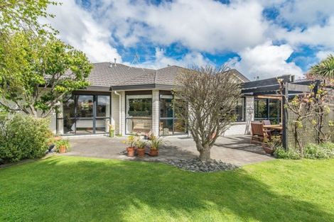 Photo of property in 17 Lorna Irene Drive, Raumati South, Paraparaumu, 5032