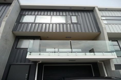 Photo of property in 21/5 Perekia Street, Albany, Auckland, 0632