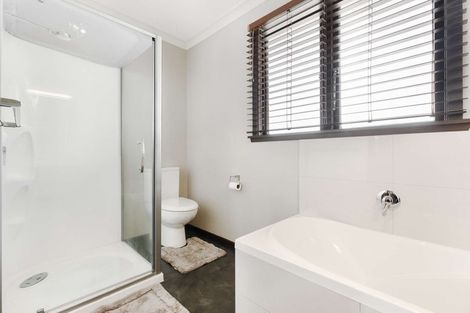 Photo of property in 27 Manapouri Place, Glenview, Hamilton, 3206