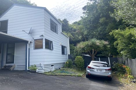 Photo of property in 2/147 Spinella Drive, Bayview, Auckland, 0629