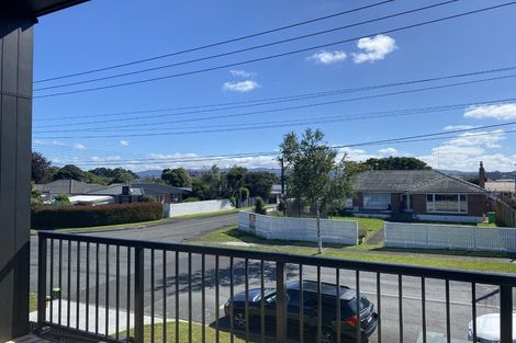 Photo of property in 4/43 Yeovil Road, Te Atatu Peninsula, Auckland, 0610