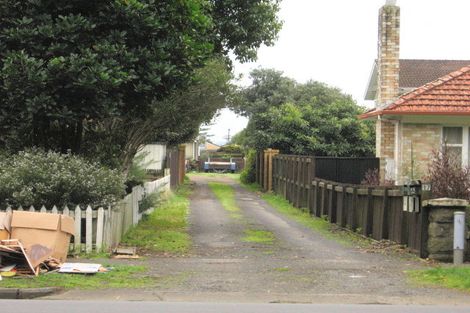 Photo of property in 2/17 Beach Road, Pahurehure, Papakura, 2113