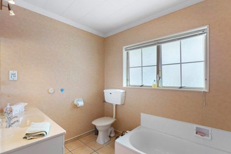 Photo of property in 8 Knights Grove, Otaki, 5512