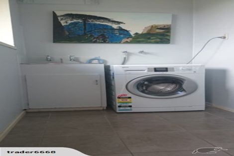 Photo of property in 2/86 Weatherly Road, Torbay, Auckland, 0630