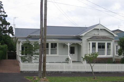 Photo of property in 4 Kowhai Street, Mount Eden, Auckland, 1024