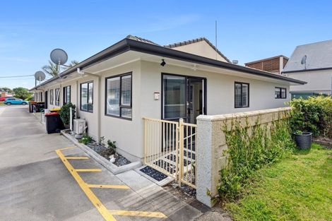 Photo of property in 8e Heath Street, Mount Maunganui, 3116