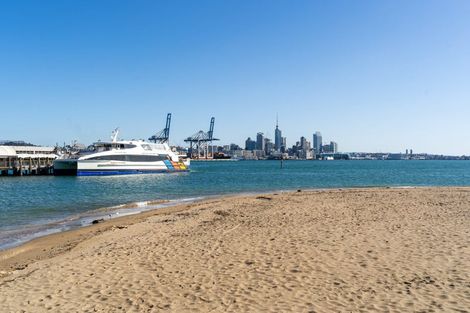 Photo of property in 1/26 Queens Parade, Devonport, Auckland, 0624