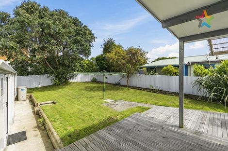 Photo of property in 9 Cedar Street, Maungaraki, Lower Hutt, 5010