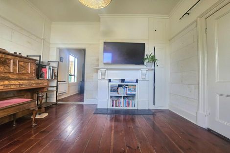 Photo of property in 10a Wharfe Street, South Hill, Oamaru, 9400