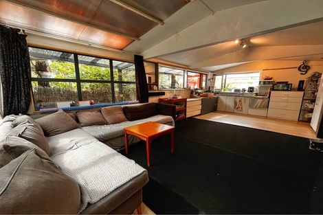 Photo of property in 41 Lone Kauri Road, Karekare, New Lynn, 0772