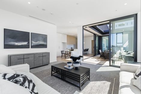 Photo of property in 6/14 Tamariki Avenue, Orewa, 0931