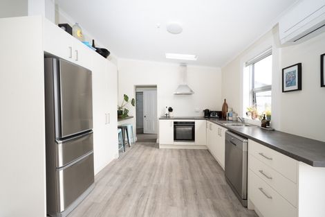 Photo of property in 22 Clutha Street, Alexandra, 9320