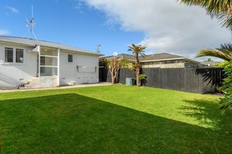 Photo of property in 11 Goods Road, Otumoetai, Tauranga, 3110
