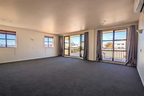 Photo of property in Maddison Apartments, 3/6e Queen Street, Palmerston North, 4410