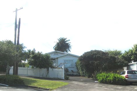 Photo of property in 37 Quadrant Road, Onehunga, Auckland, 1061