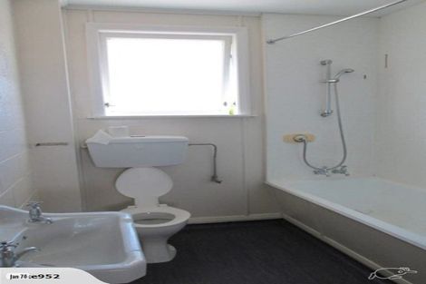 Photo of property in 409-419 Lowe Street, Camberley, Hastings, 4120