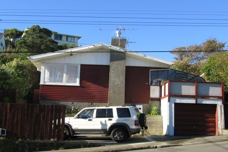 Photo of property in 60 Catherine Crescent, Paparangi, Wellington, 6037