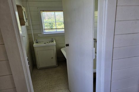 Photo of property in 52 Carthew Street, Okato, 4335