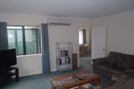 Photo of property in 6 Roy Maloney Drive, Henderson, Auckland, 0612