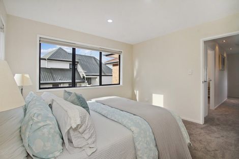 Photo of property in 4a Korotaha Terrace, Rothesay Bay, Auckland, 0630