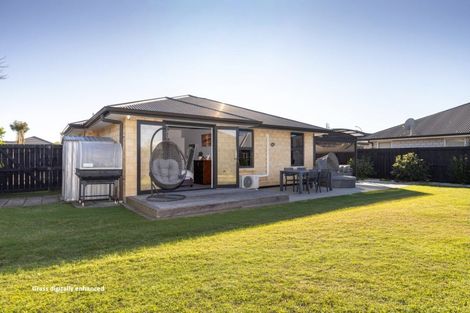 Photo of property in 8 Cupples Street, Papamoa Beach, Papamoa, 3118