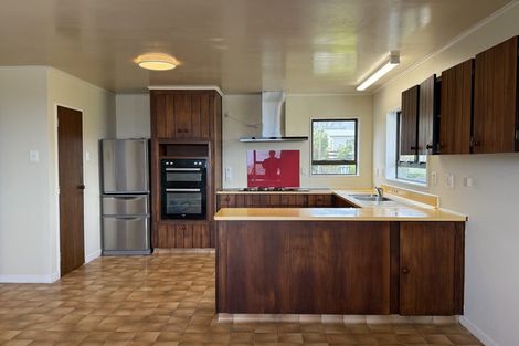 Photo of property in 2 Flint Way, Northland, Wellington, 6012