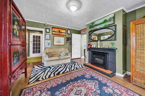 Photo of property in 2 Egmont Street, Patea, 4520