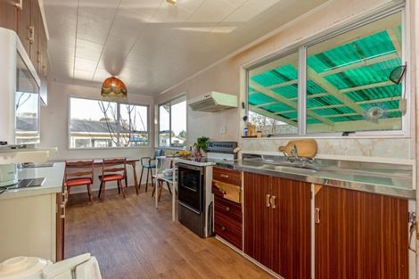 Photo of property in 16 Ferndale Place, Feilding, 4702