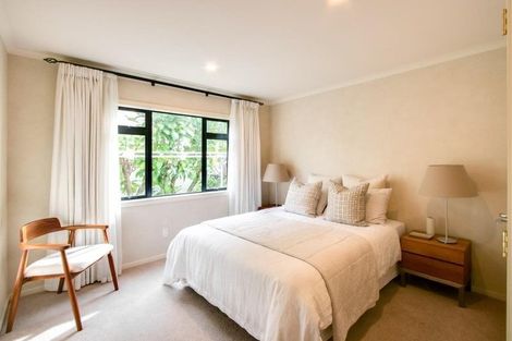 Photo of property in 28 Parade Street, Hospital Hill, Napier, 4110