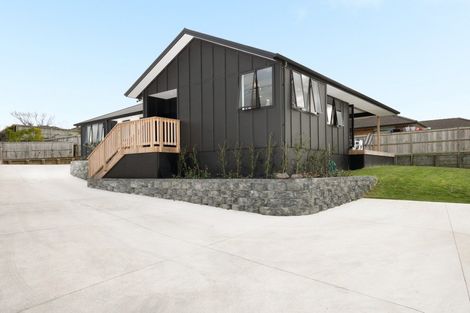 Photo of property in 27 Fairfax Crescent, Pyes Pa, Tauranga, 3112