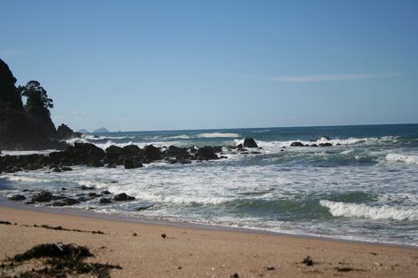 Photo of property in 341 Onemana Drive, Onemana, Whangamata, 3691