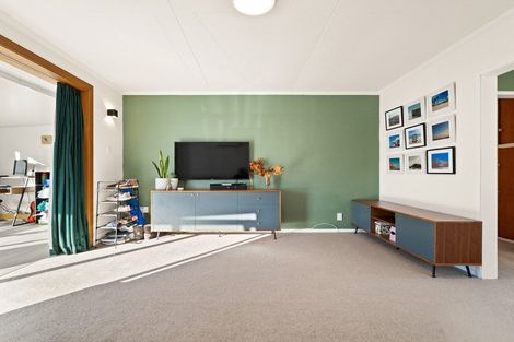 Photo of property in 5 Elwyn Crescent, Green Island, Dunedin, 9018