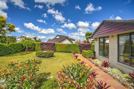 Photo of property in 4 Mahina Place, Te Atatu Peninsula, Auckland, 0610